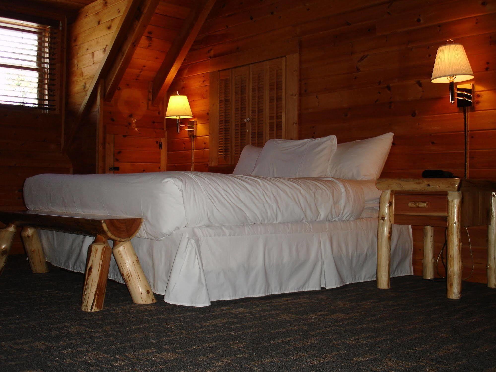Mountain Top Inn And Resort Warm Springs Dış mekan fotoğraf